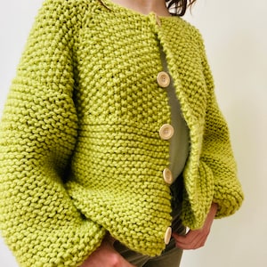 Super chunky knit cardigan pattern instant download, hand knitted sweater pattern, super chunky knit gift for her