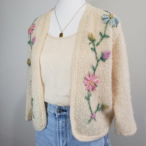 Spring Fling Embroidered Knit Cardigan // Cream Knit with 3D Flower Embroidery // Size S